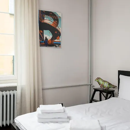 דירה Old Town Square Black & White By Bookinghost