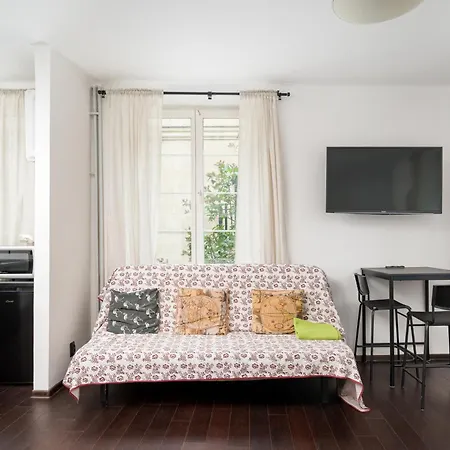 Old Town Square Black & White By Bookinghost 公寓