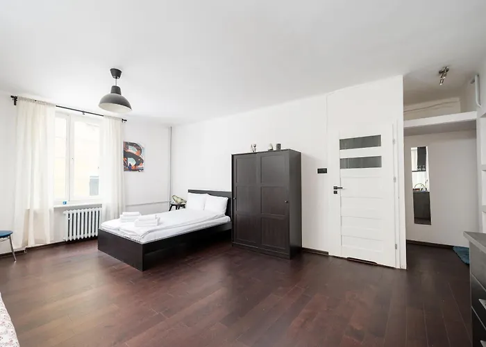 Old Town Square Black & White By Bookinghost Apartament Warszawa